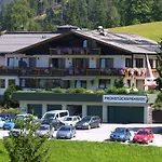 Konukevi Gaestehaus Elisabeth 3*