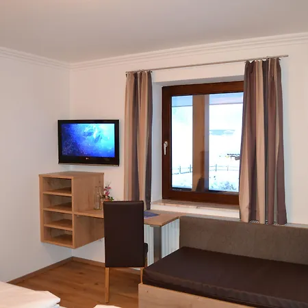 Pensión Gaestehaus Elisabeth 3*