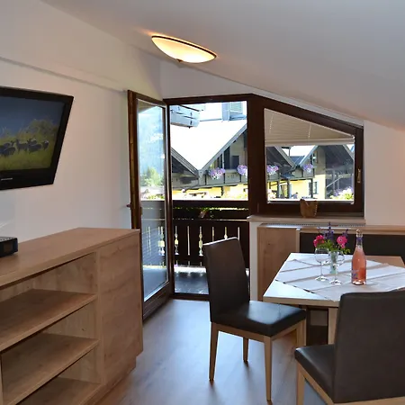Gaestehaus Elisabeth Pensión 3*