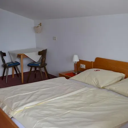 Πανσιόν Gaestehaus Elisabeth 3*